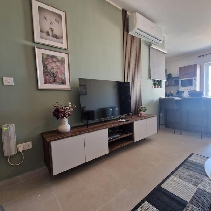 Centrally Located, Well Equipped, Stylish Flat. Σεντ Πόλς Μπέι Εξωτερικό φωτογραφία
