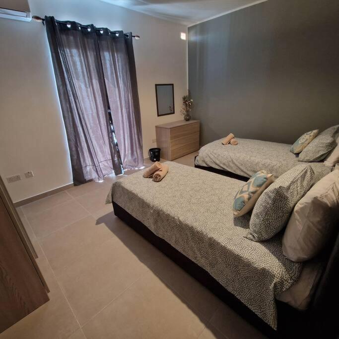 Centrally Located, Well Equipped, Stylish Flat. Σεντ Πόλς Μπέι Εξωτερικό φωτογραφία
