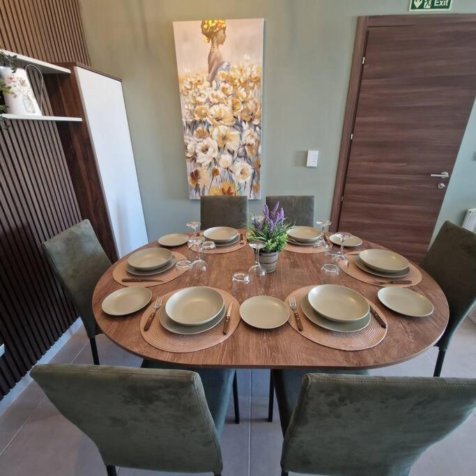 Centrally Located, Well Equipped, Stylish Flat. Σεντ Πόλς Μπέι Εξωτερικό φωτογραφία