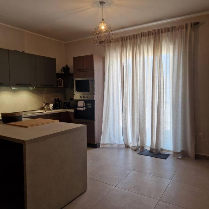 Centrally Located, Well Equipped, Stylish Flat. Σεντ Πόλς Μπέι Εξωτερικό φωτογραφία