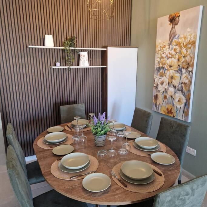 Centrally Located, Well Equipped, Stylish Flat. Σεντ Πόλς Μπέι Εξωτερικό φωτογραφία