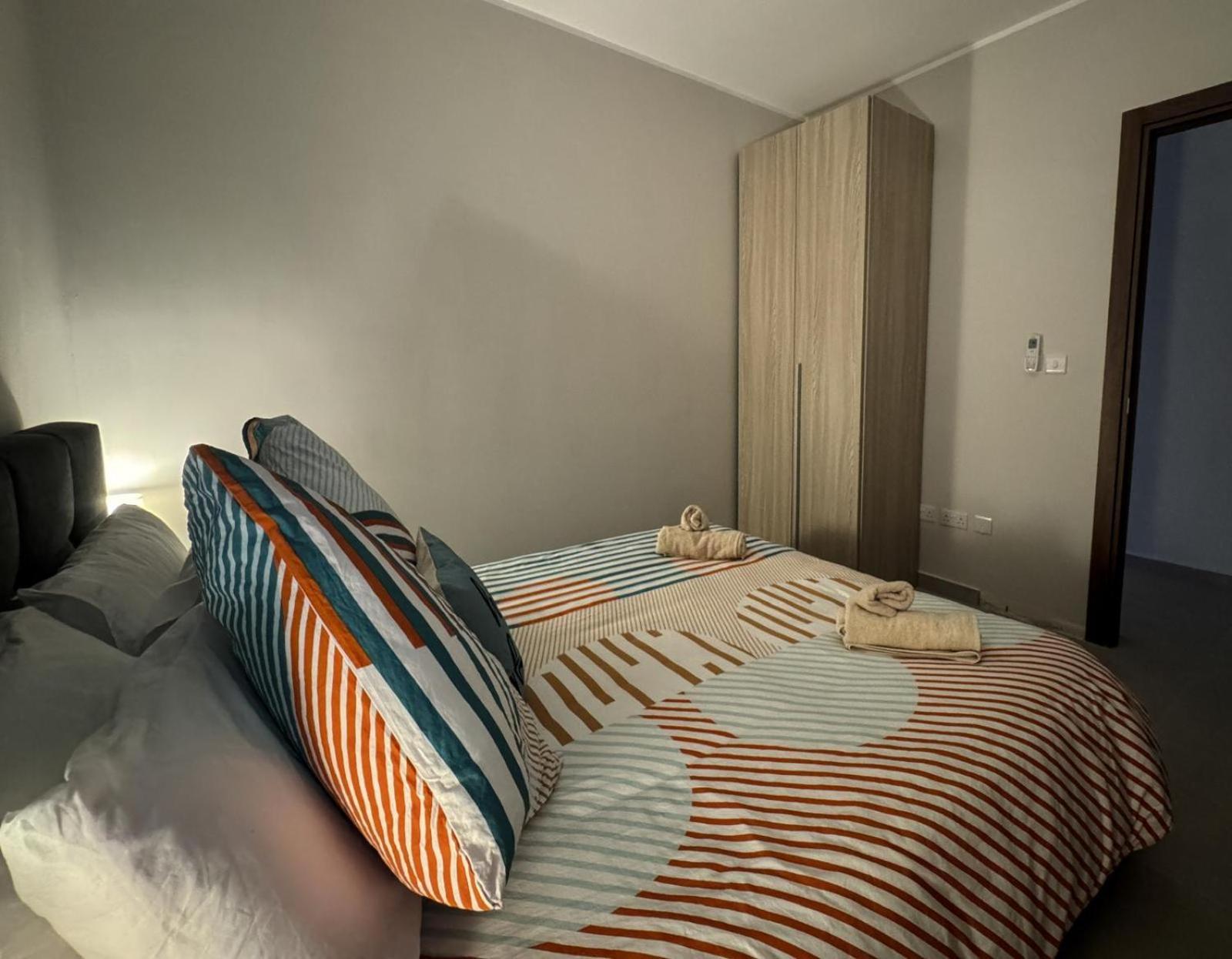 Centrally Located, Well Equipped, Stylish Flat. Σεντ Πόλς Μπέι Εξωτερικό φωτογραφία