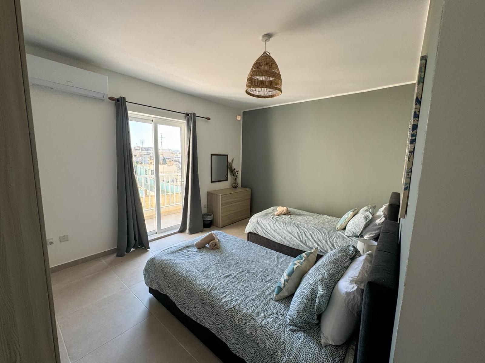 Centrally Located, Well Equipped, Stylish Flat. Σεντ Πόλς Μπέι Εξωτερικό φωτογραφία