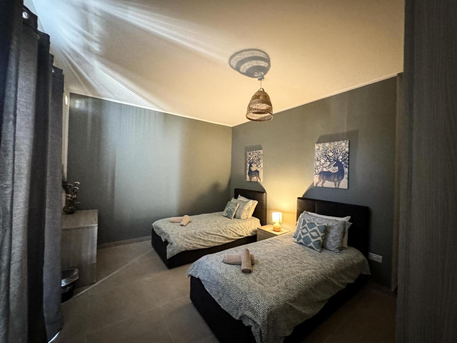 Centrally Located, Well Equipped, Stylish Flat. Σεντ Πόλς Μπέι Εξωτερικό φωτογραφία